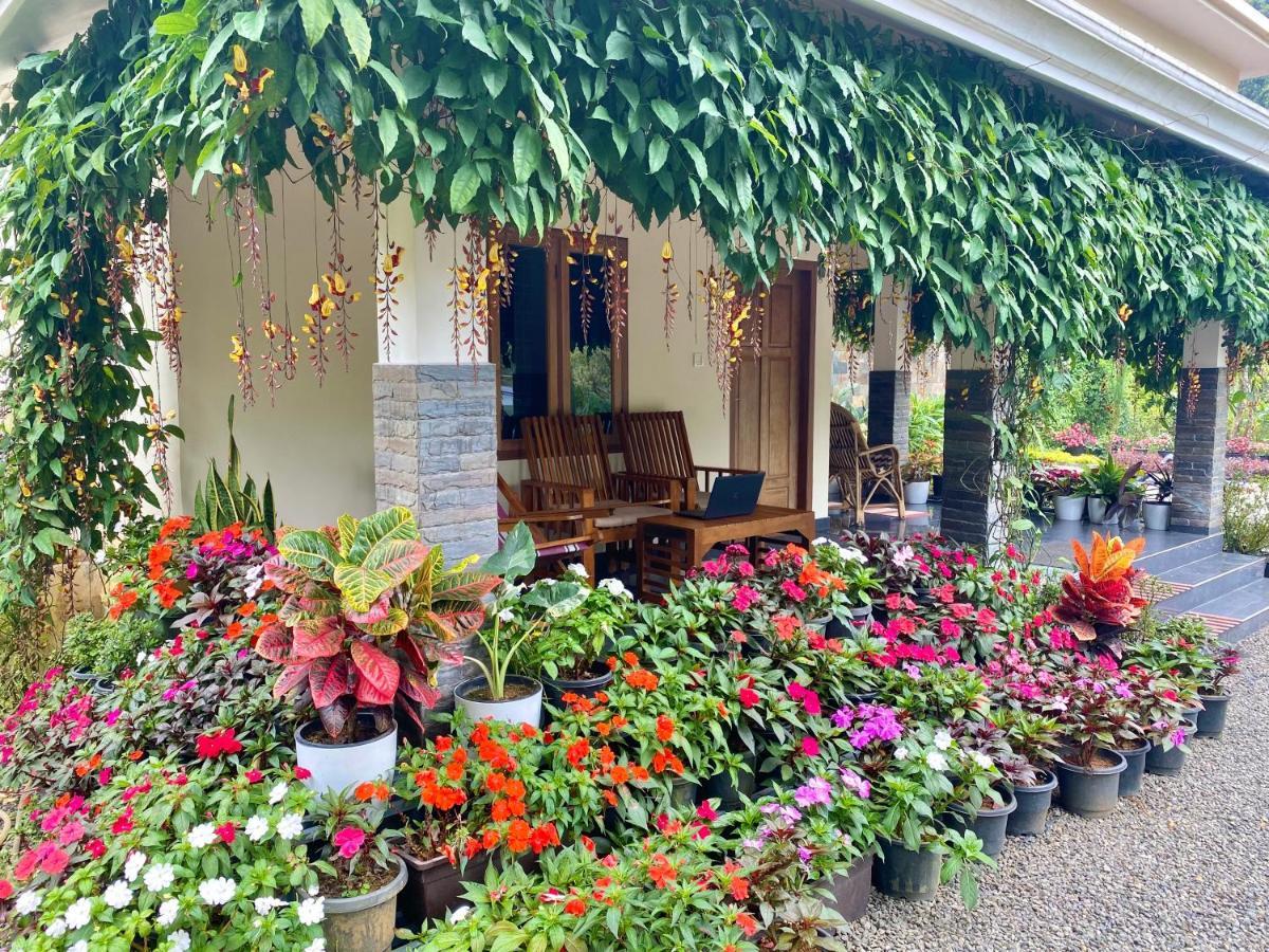 Flower Valley Plantation Homestay Munnar Eksteriør billede